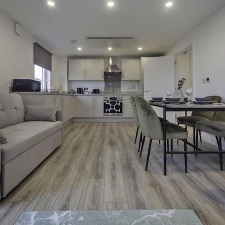 Modern And Bright 2 Bed Apartment In Ashford Ashford  Buitenkant foto