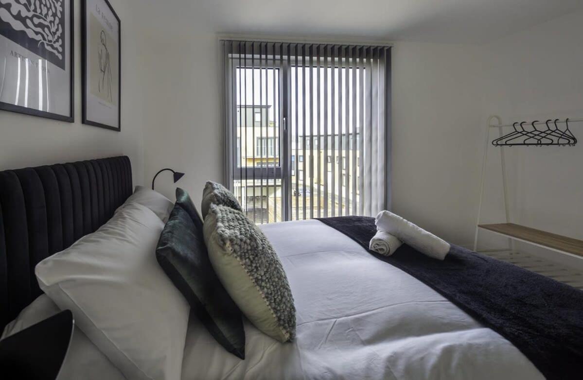 Modern And Bright 2 Bed Apartment In Ashford Ashford  Buitenkant foto